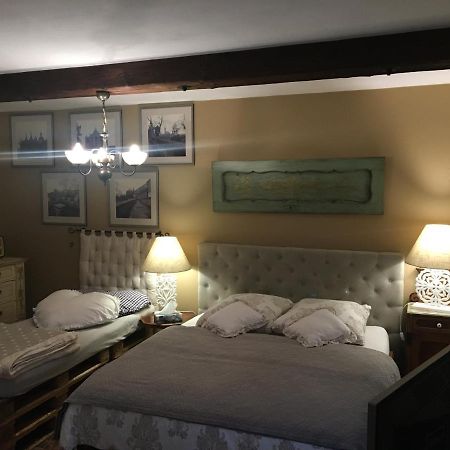 Apartman Vrchlice กุตนาฮอรา ภายนอก รูปภาพ