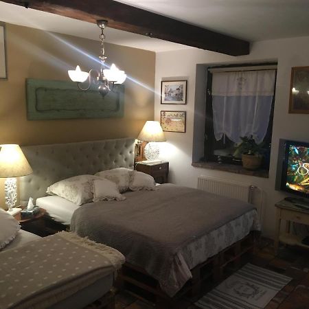 Apartman Vrchlice กุตนาฮอรา ภายนอก รูปภาพ